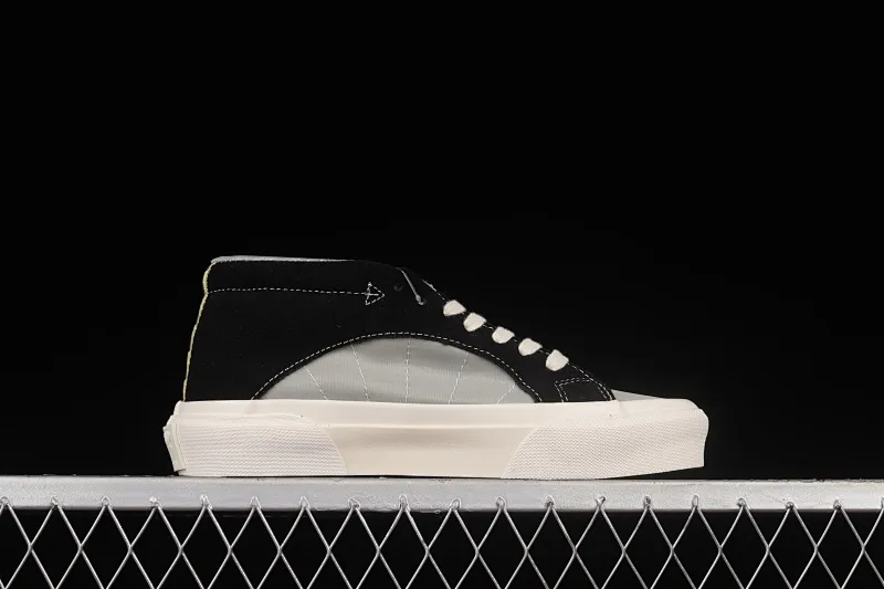 All categories Vans Vans series Vans Mid Vans China Vans Th Snake Trail Lx joint model China casual sneakers VN0A4UWR26M